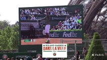 Roland Garros dans la ville : match de tennis surprise à la Tour Eiffel