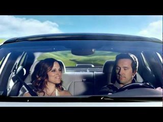 Kia divulga novo Optima em comercial que mistura rinocerontes e a modelo Adriana Lima
