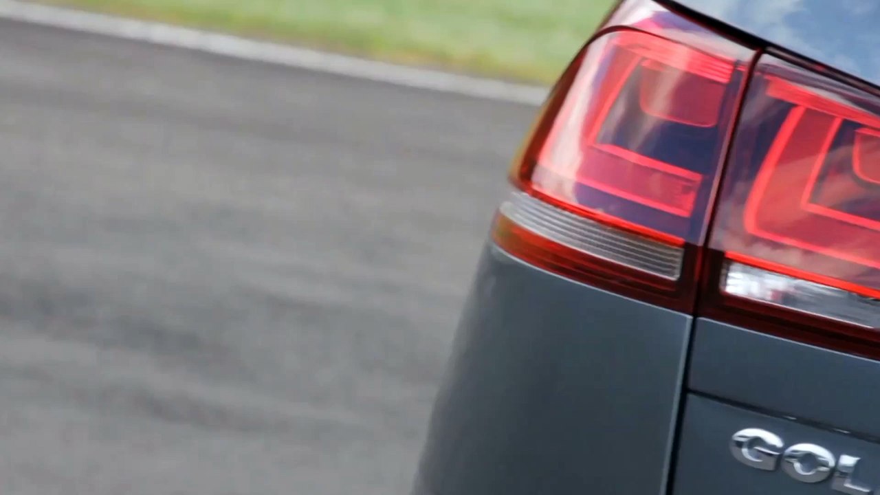 LANÇAMENTO R$ 87.490-R$ 94.990 Volkswagen Golf Variant 2015 AT7 1.4 TSI Turbo 140 cv 25,5 mkgf 205 kmh 0-100 kmh 9,5 s