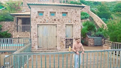 Νίκος Γκάνος - Στα Βαθιά (Official Video Clip)