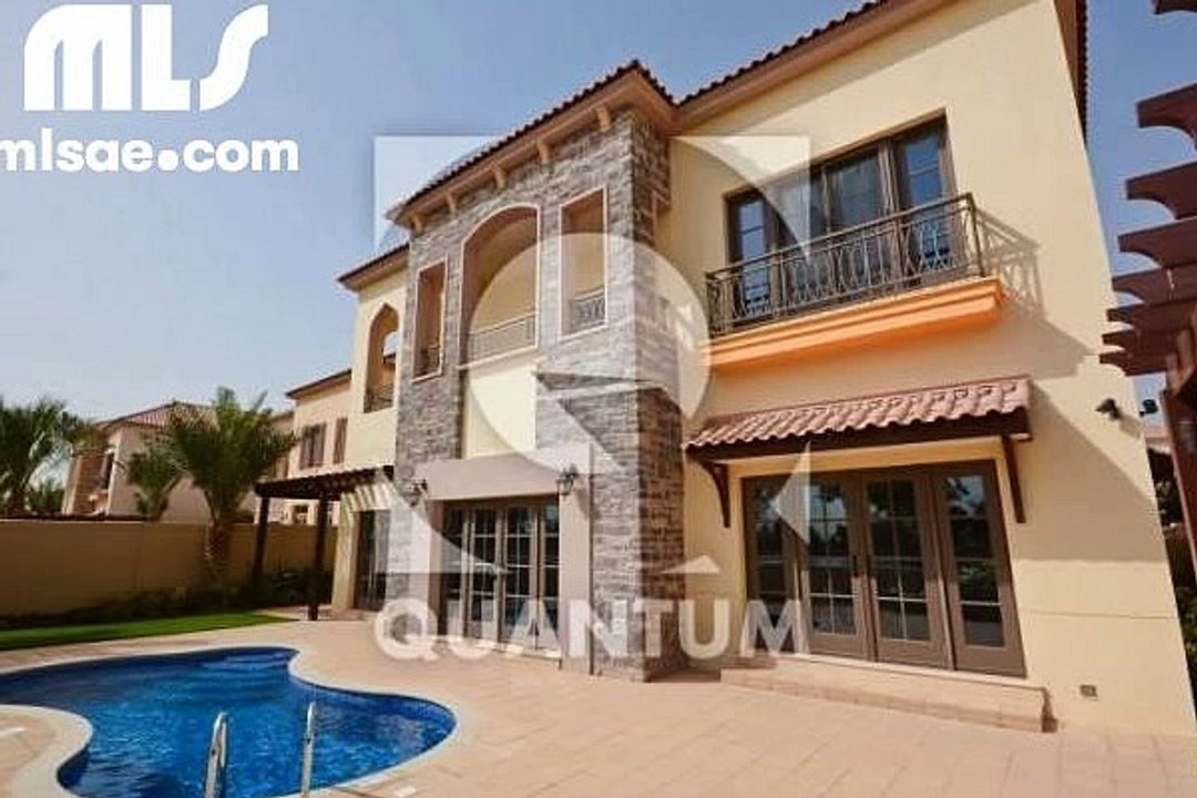 Complete Five Bed Inverness Villa With Lake And Golf Course Views - mlsae.com