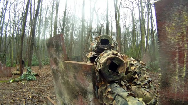 Airsoft Sniper Scope Cam - Sniper pinned down!