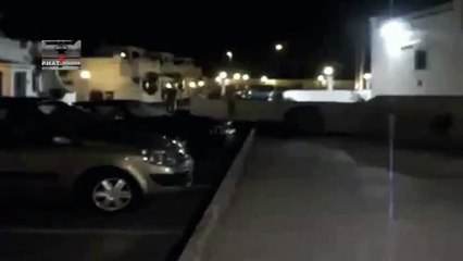 Tennis Court streaker FAIL! HILARIOUS!