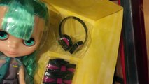 Unboxing Neo Blythe 