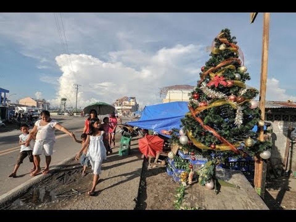 WATCH: Yolanda victims sing "O Holy Night"