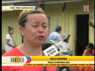 Dumagat kids get gifts from mountaineers