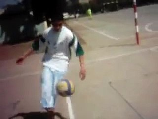 Foot Between Friends 🤝