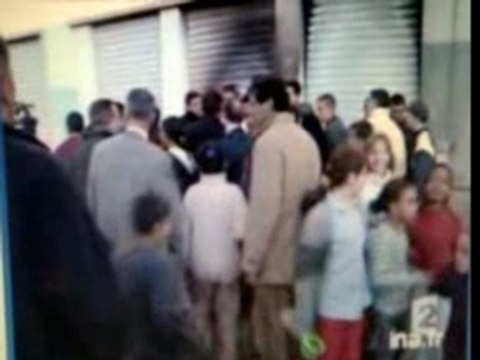 Francois Bayrou met des claques