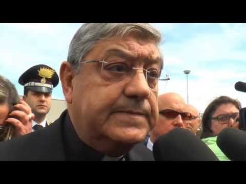 Carinaro (CE) - Indesit, il cardinale Sepe incontra gli operai -live- (19.04.15)