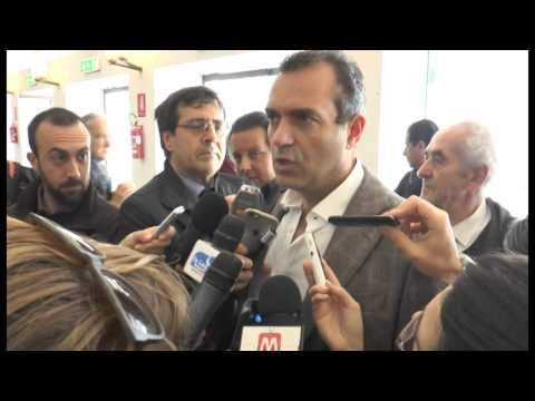 Napoli - De Magistris incontra i sindaci: No a commissariamento Bagnoli -2- (18.04.15)