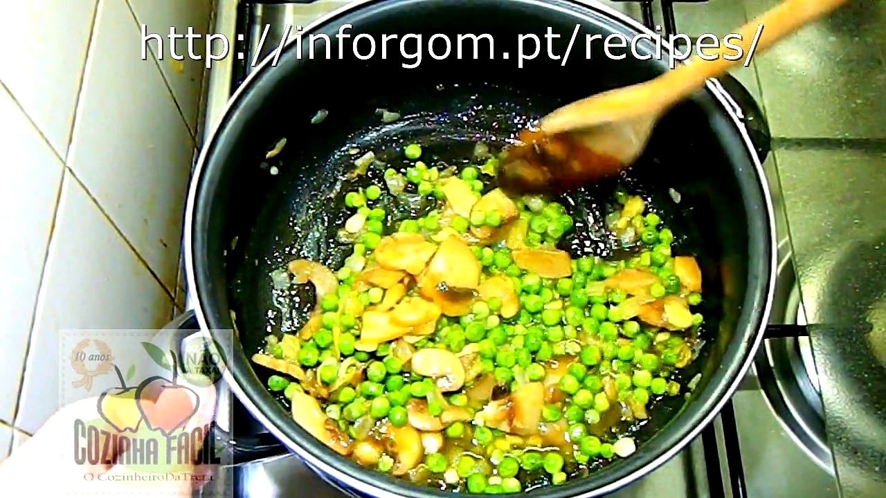 Crocante de Pescada com Arroz de Ervilhas e Cogumelos