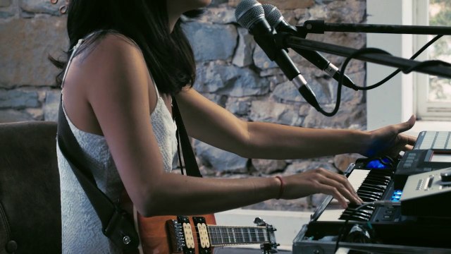 Don't Dream It's Over by Crowded House One girl band