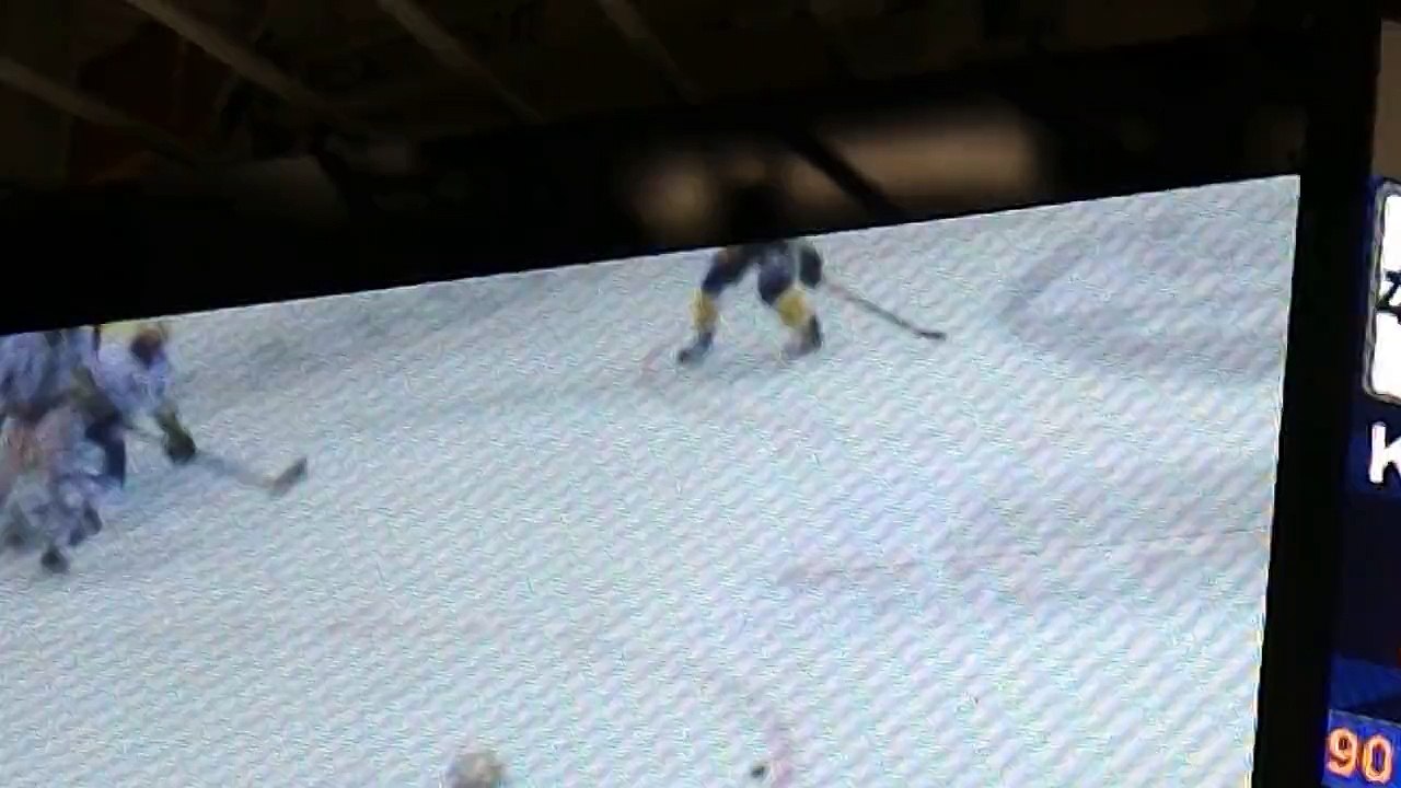 KOMETA - ZLÍN  5 : 0  7.ČTVRTFINÁLOVÝ ZÁPAS PLAYOFF 2015