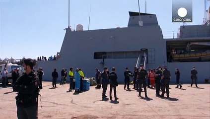 Hundreds of migrants dock in Sicily; a further 115 rescued off Libyan coast