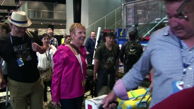 Cruise ship docks in Sydney after being stuck in storm