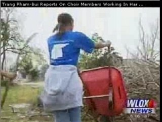 Tennessee College Students Use Hands And