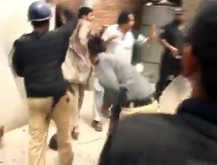 Pakistani Punjab Police vedio 2015