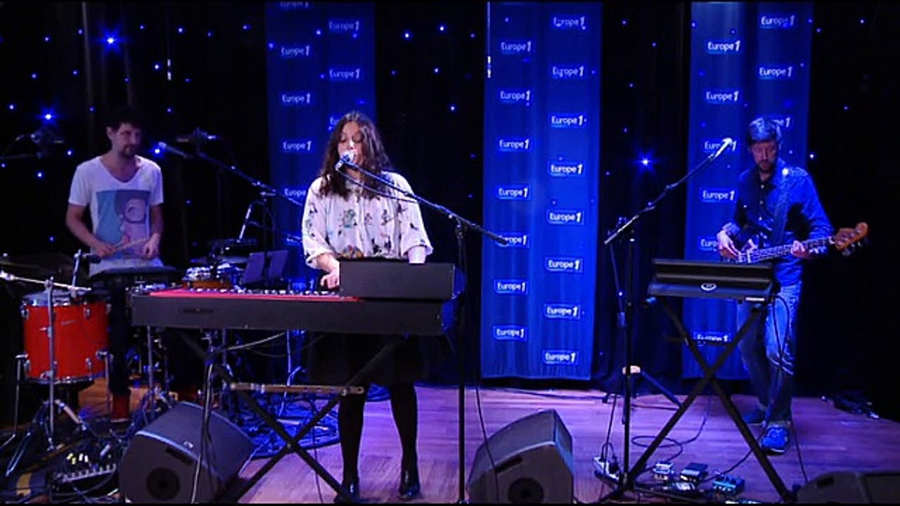 Nach chante "Qui c'est celui-là" reprise de Pierre Vassiliu