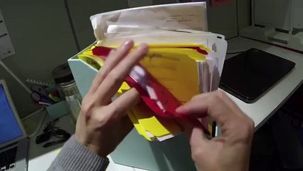 İngiltere'de rutin çalışmadan sıkılan memur 1 günlük yaşantısını videoya kaydetti.