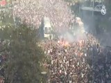 Ônibus do Real é recebido por multidão no Santiago Bernabéu