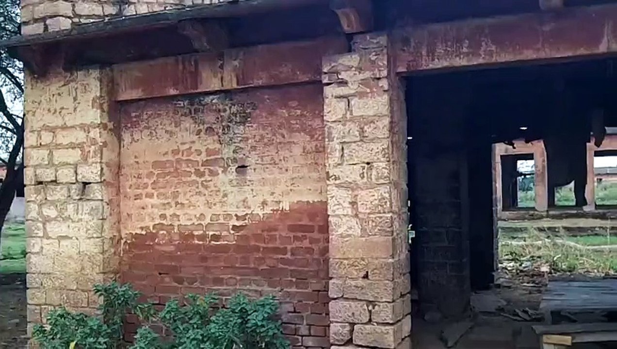 Real ghost caught on tape at haunted building - Ghost Videos _ Scary Haunting Tape