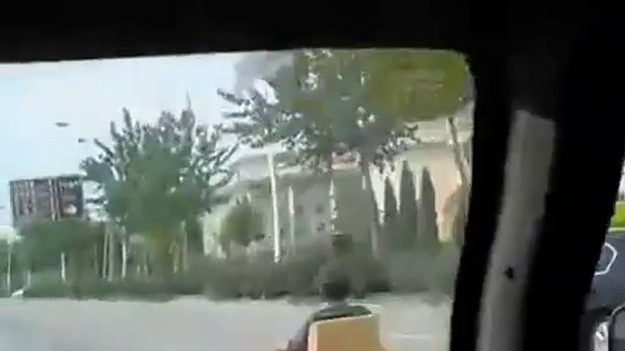 My Armchair is My Car - Funny ! Выехал прямо в кресле ! - Прикол !
