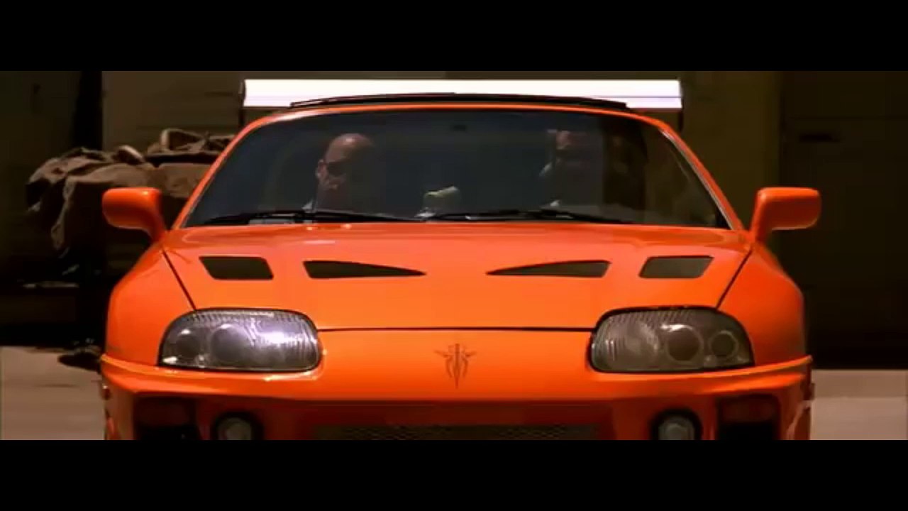 Fast and Furious : Paul Walker défie une Ferrari en Toyota Supra
