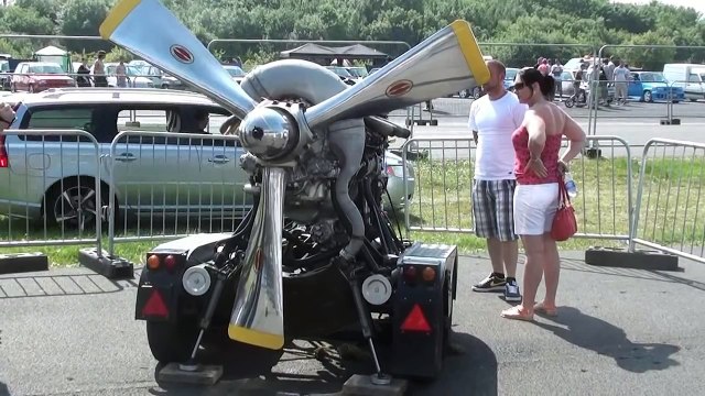 Rolls Royce V12 27litre Merlin engine PV12 FULL THROTTLE!