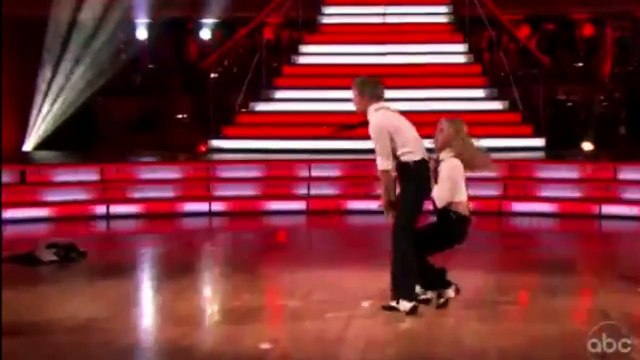 Julianne & Derek Hough Jive to Shake your tail feather