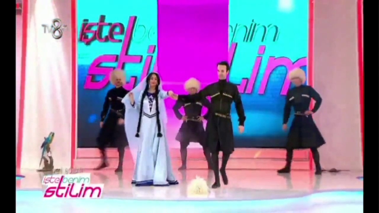 İşte Benim Stilim 2 Sezon Finali Ve Kafkas Dansı