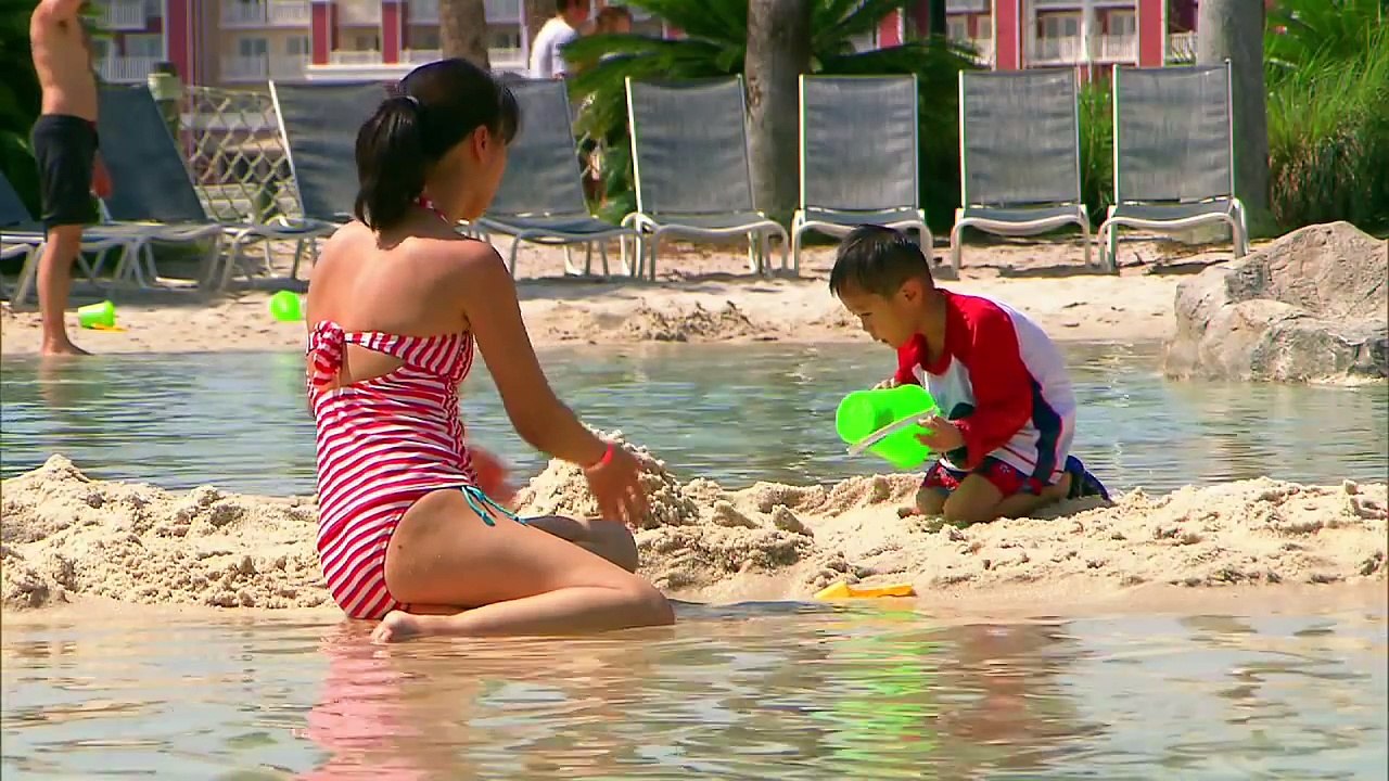 Disney's Yacht & Beach Club Resorts | Inside Look | Walt Disney World