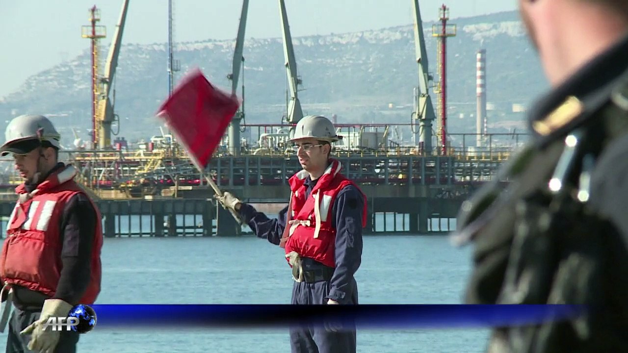 Rescued migrants continue to arrive in drones in Sicily