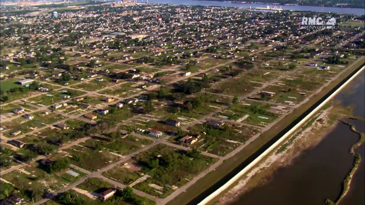 Mayday - dangers dans le ciel au milieu de nulle part - TACA AIRLINES