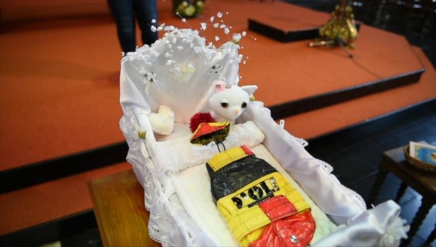 Cérémonie funéraire du chien Miss Chiwa en Belgique