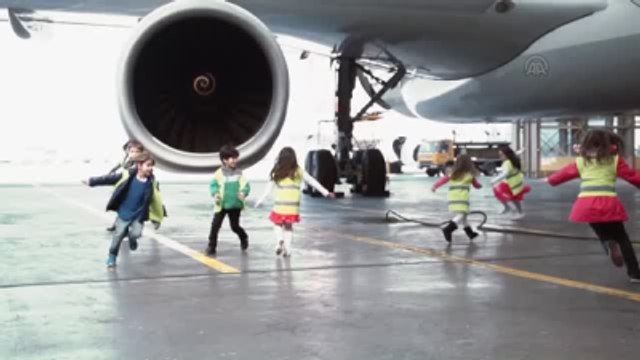 THY'den En Tatlı Uçuş Güvenlik Eğitimi