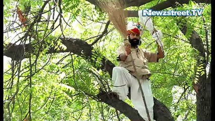Shah Rukh slams politicians on farmer’s suicide