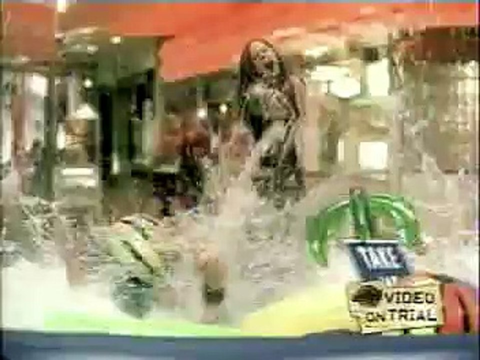 Avril Lavigne - "Complicated" - Video On Trial