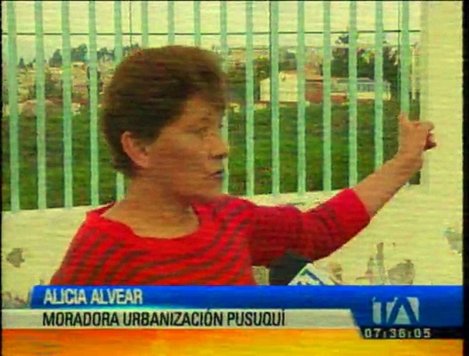 Fuertes lluvias generan inundaciones en la urbanización Pusuquí