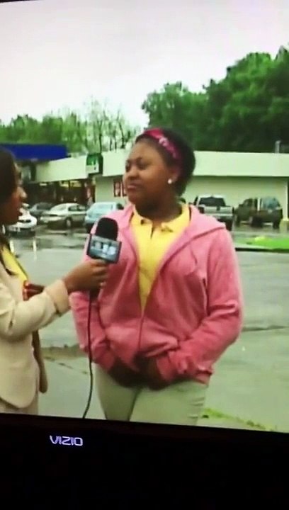 Elle se fait pipi dessus lors d'une interview en direct