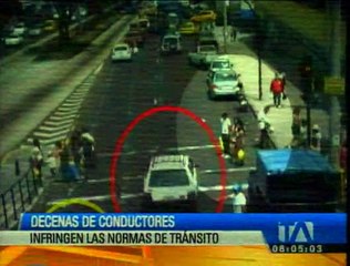 Decenas de conductores infringen las normas de tránsito