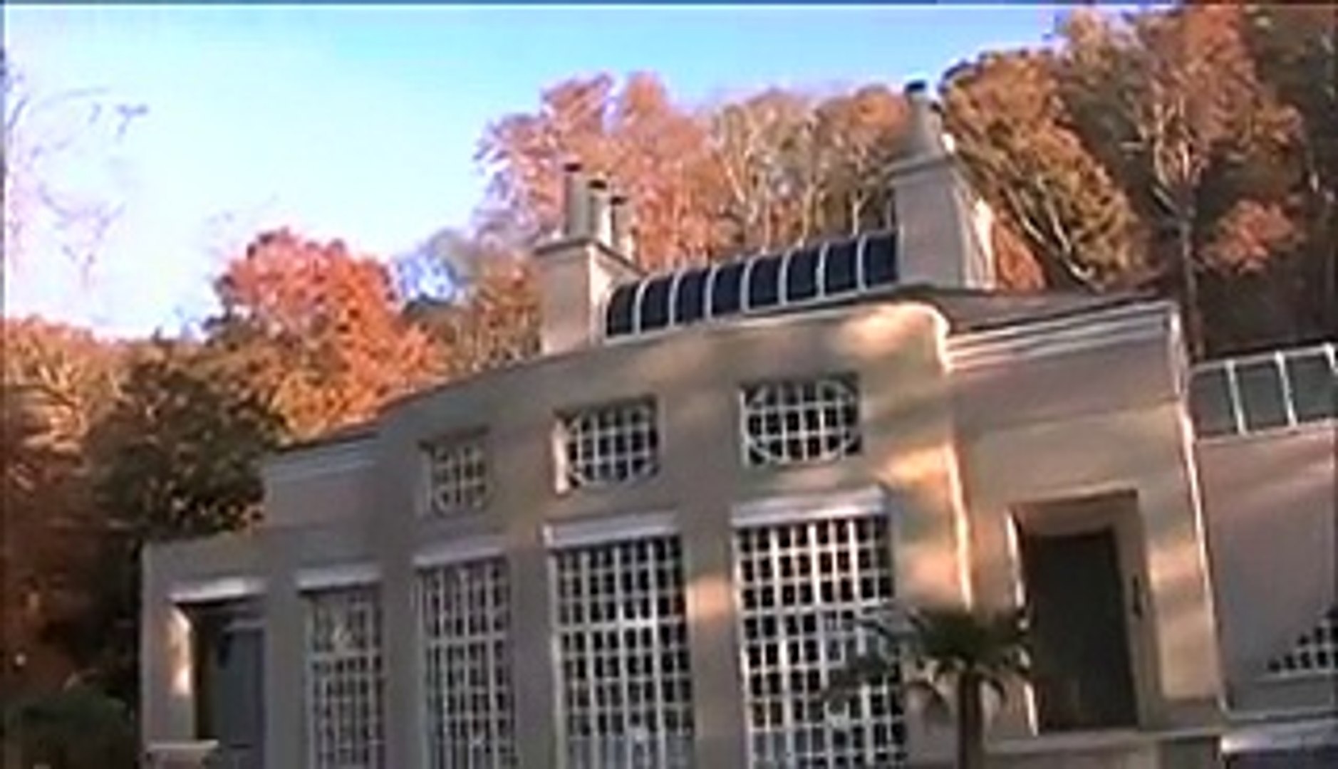 ⁣Akon- Home and cars