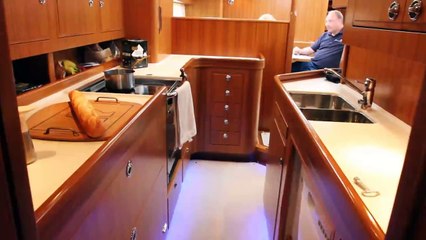 In-Depth Review of the Hallberg Rassy 64: A Luxury Sailing Yacht 🚤