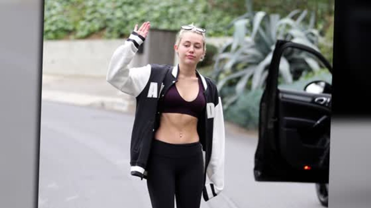 Miley Cyrus lässt sich von der Trennung nicht herunterziehen