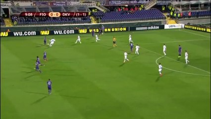 Fiorentina vs Dynamo Kyiv Marcus Alonso hits the crossbar
