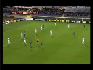 صلاح يتسبب في سقوط لاعب كييف