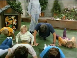 The Brady Bunch - Can't Feel Anything