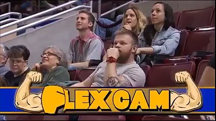 Il se Fait Humilier par une Femme bien plus musclée que lui ...