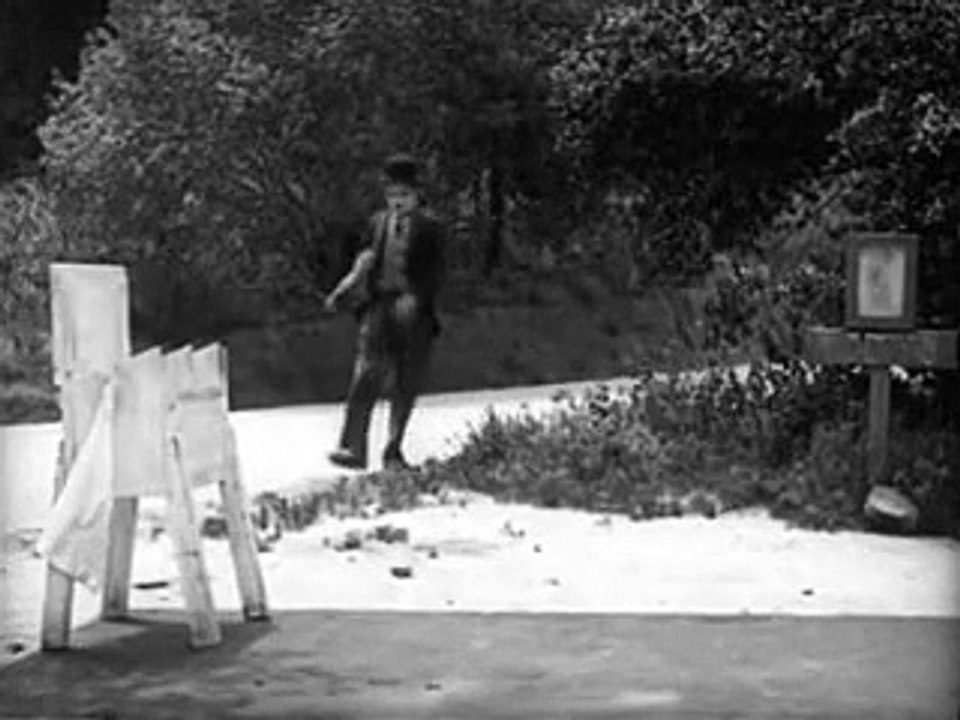 Charlie Chaplin - At the Golf Course -