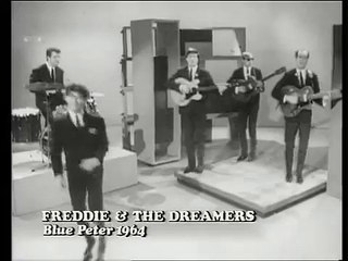 Freddie & The Dreamers - You Were Made For Me (1964)