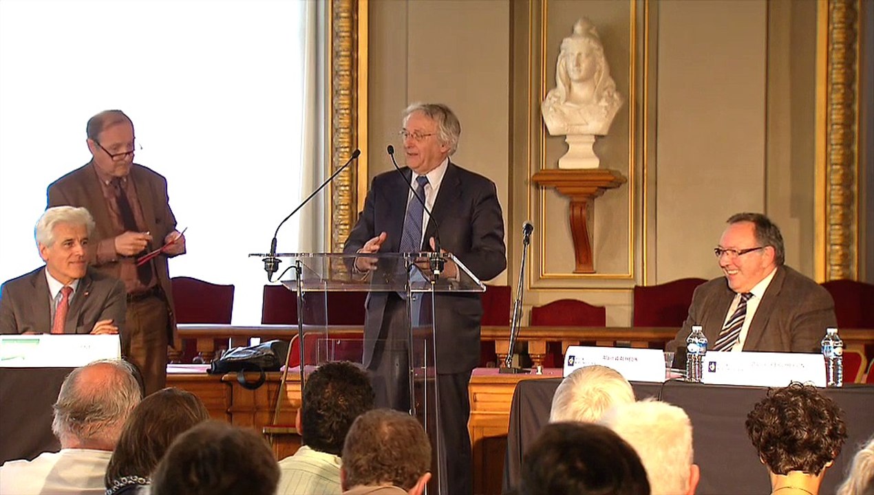 Réunion d'ouverture du débat public REGL - Présentation du projet par  Daniel Percheron, président de la Région